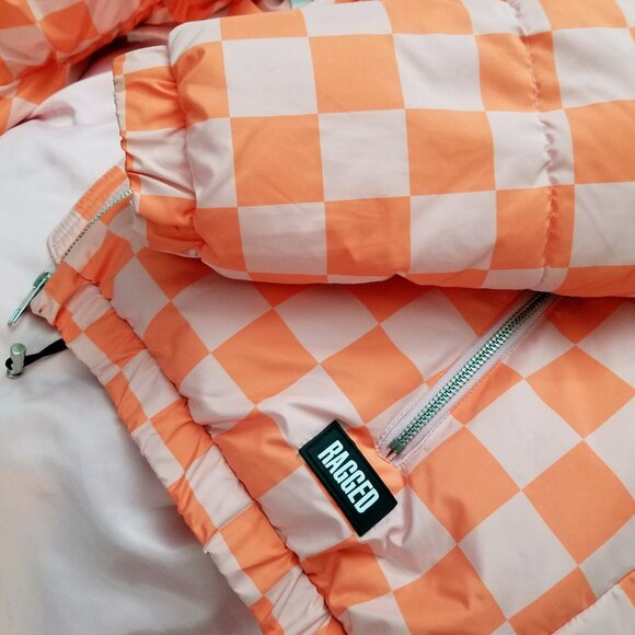 Alive Puffer Jacket - Picture 2 of 10